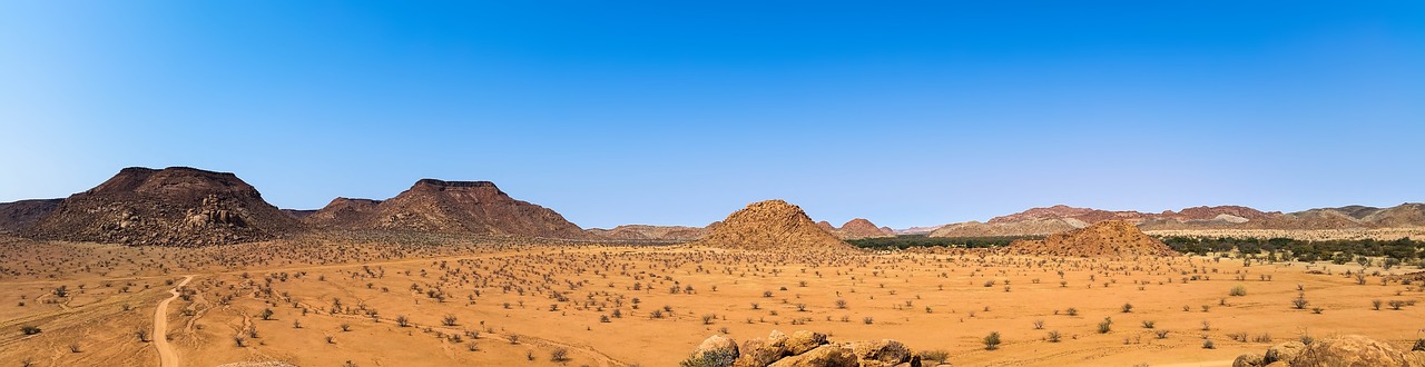 discover essential tips and strategies for successful land purchasing. whether you're looking for investment opportunities or planning to build your dream home, our guide covers everything from choosing the right location to navigating legal considerations.