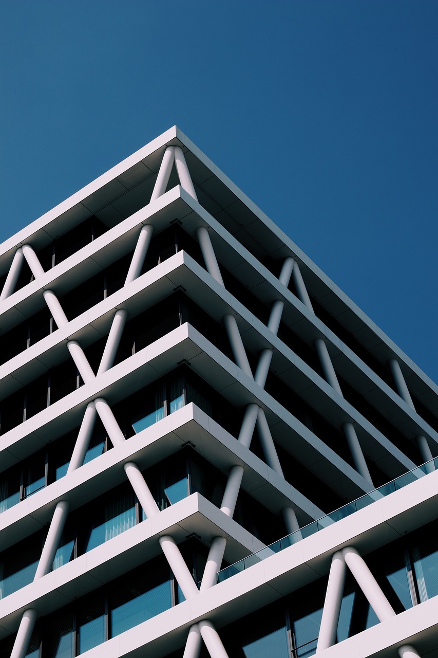 discover your dream property in the dynamic world of real estate. from residential homes to commercial spaces, explore diverse opportunities and expert insights to guide your investment journey.