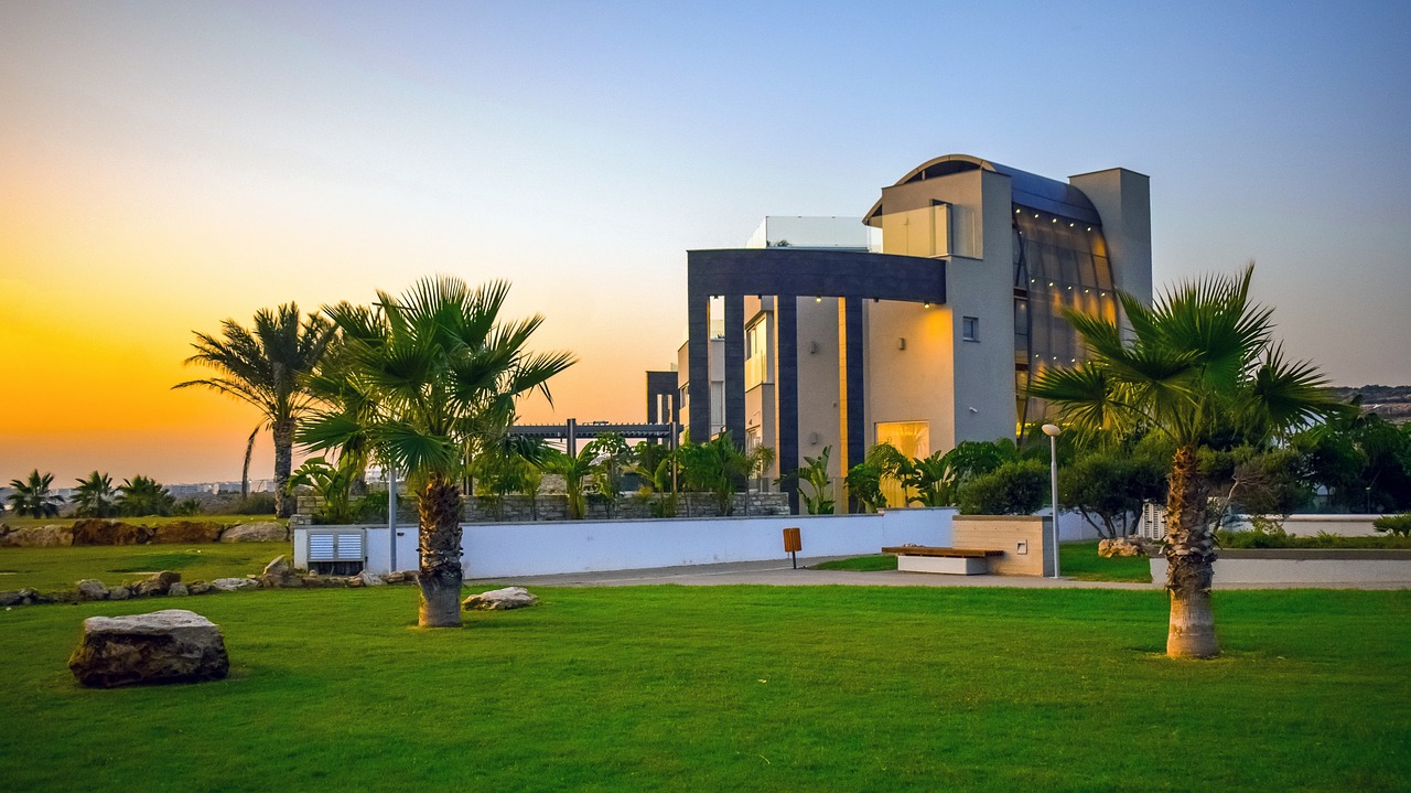 Descubra lo último en vida de lujo en nuestras impresionantes villas, diseñadas para brindar comodidad y elegancia. Experimente vistas impresionantes, piscinas privadas y amenidades exclusivas. ¡La casa de vacaciones de tus sueños te espera!